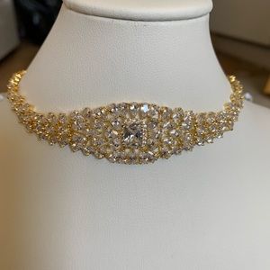 Gold Stunning Choker